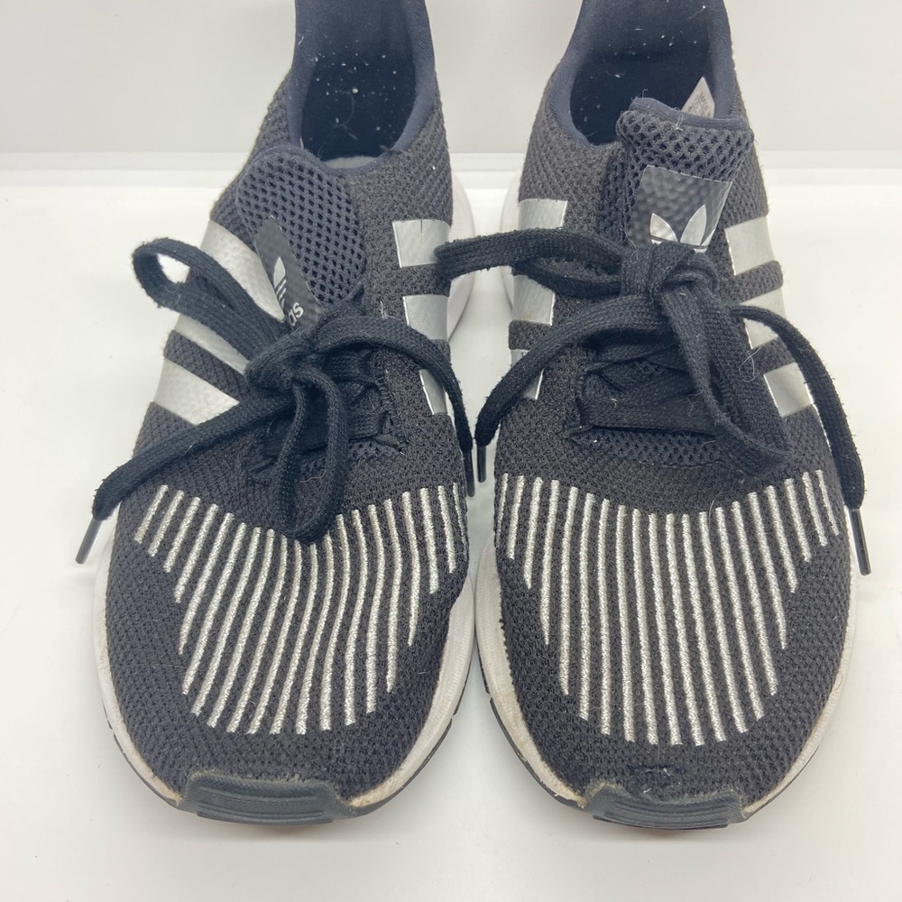 Adidas Shoes - Picture 4 of 8